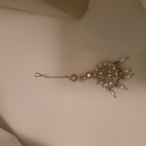 NWOT Silver 3 Piece INDIAN PAKISTANI Jewellery SET Jhumka Tika, Necklace - Picture 4 of 4